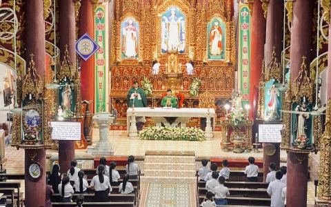 Duyên Thọ: Cha Vinhsơn Mai Văn Thuỵ dâng lễ tạ ơn