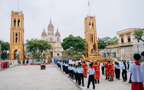 Đoàn Ơn gọi giáo xứ Trại Đáy mừng bổn mạng