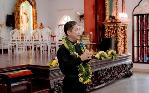 Giáo xứ Giáp Nam chào đón cha tân chánh xứ