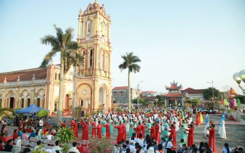 Gx. Liên Thuỷ kết thúc tháng hoa