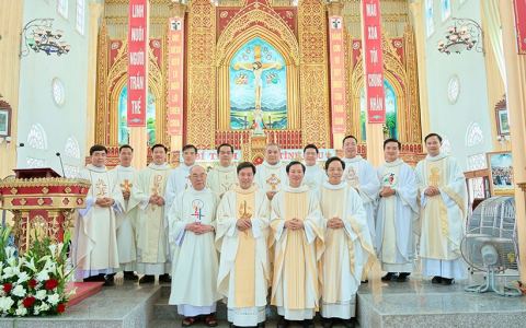 Đồng Nhân được lên Giáo xứ và đón cha xứ tiên khởi