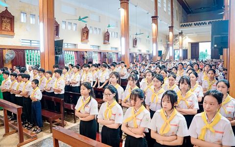 Gx. Quần Vinh: Thánh lễ Tạ ơn Rước lễ Bao đồng