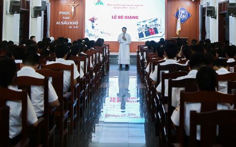 Bế giảng Khoá Sư phạm Giáo lý nâng cao – Sứ vụ 8