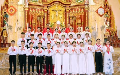 82 em lãnh Bí tích Thêm sức tại Đền Thánh Đại Đồng
