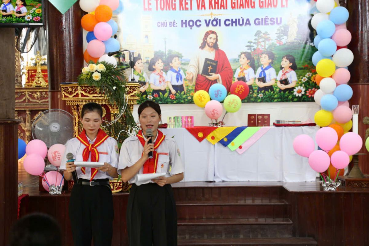 Liên Thượng: Tổng kết và khai giảng Năm học mới