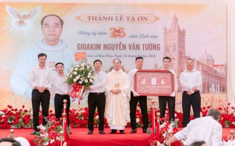 Thánh lễ tạ ơn 25 năm linh mục cha Gioakim
