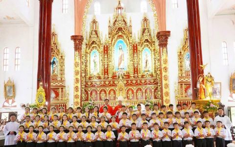 Tích Tín: Làm phép nhà giáo lý và ban Phép Thêm Sức