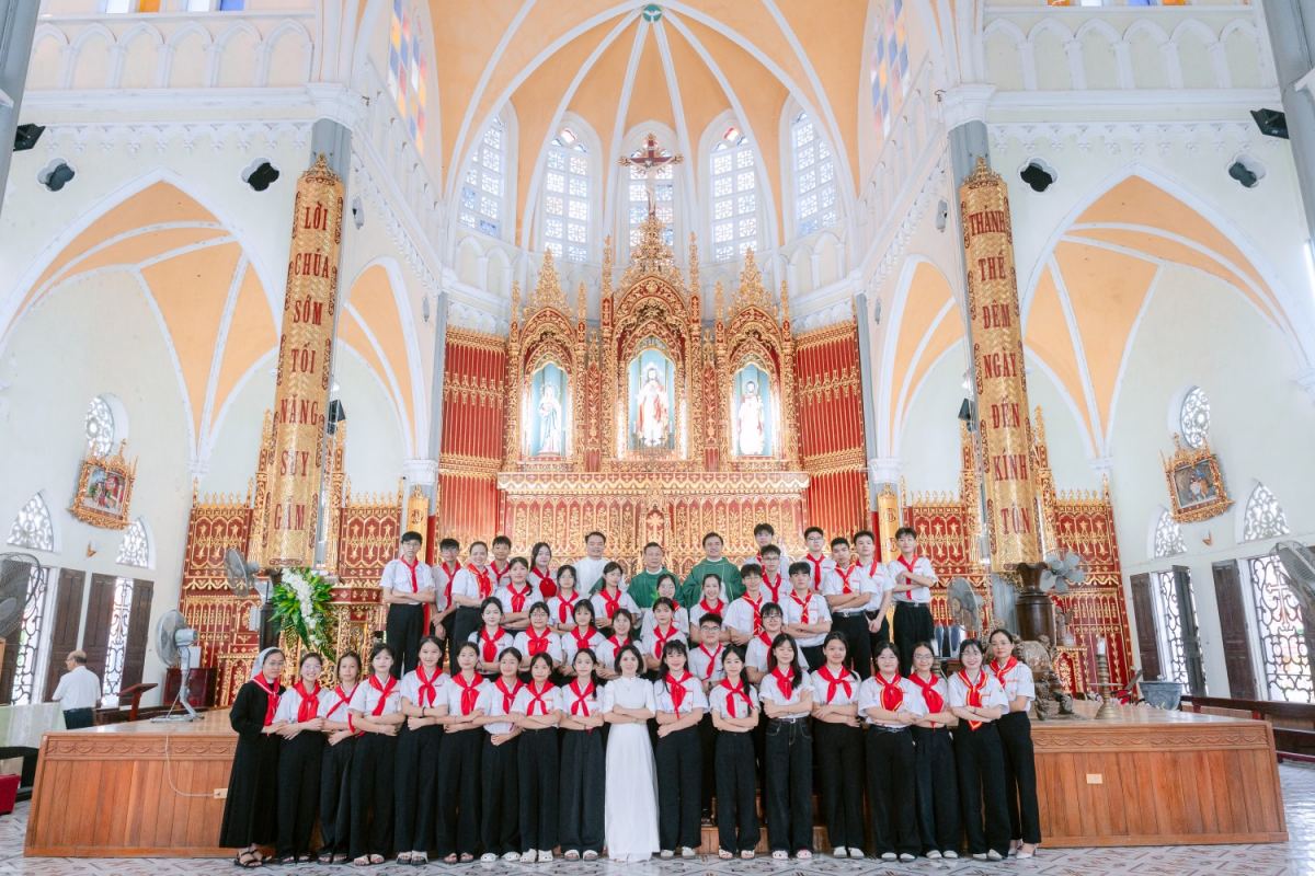 Xuân Dương: Tổng kết và khai giảng năm học giáo lý